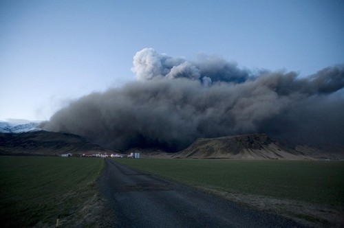 Iceland volcanic ash.jpg